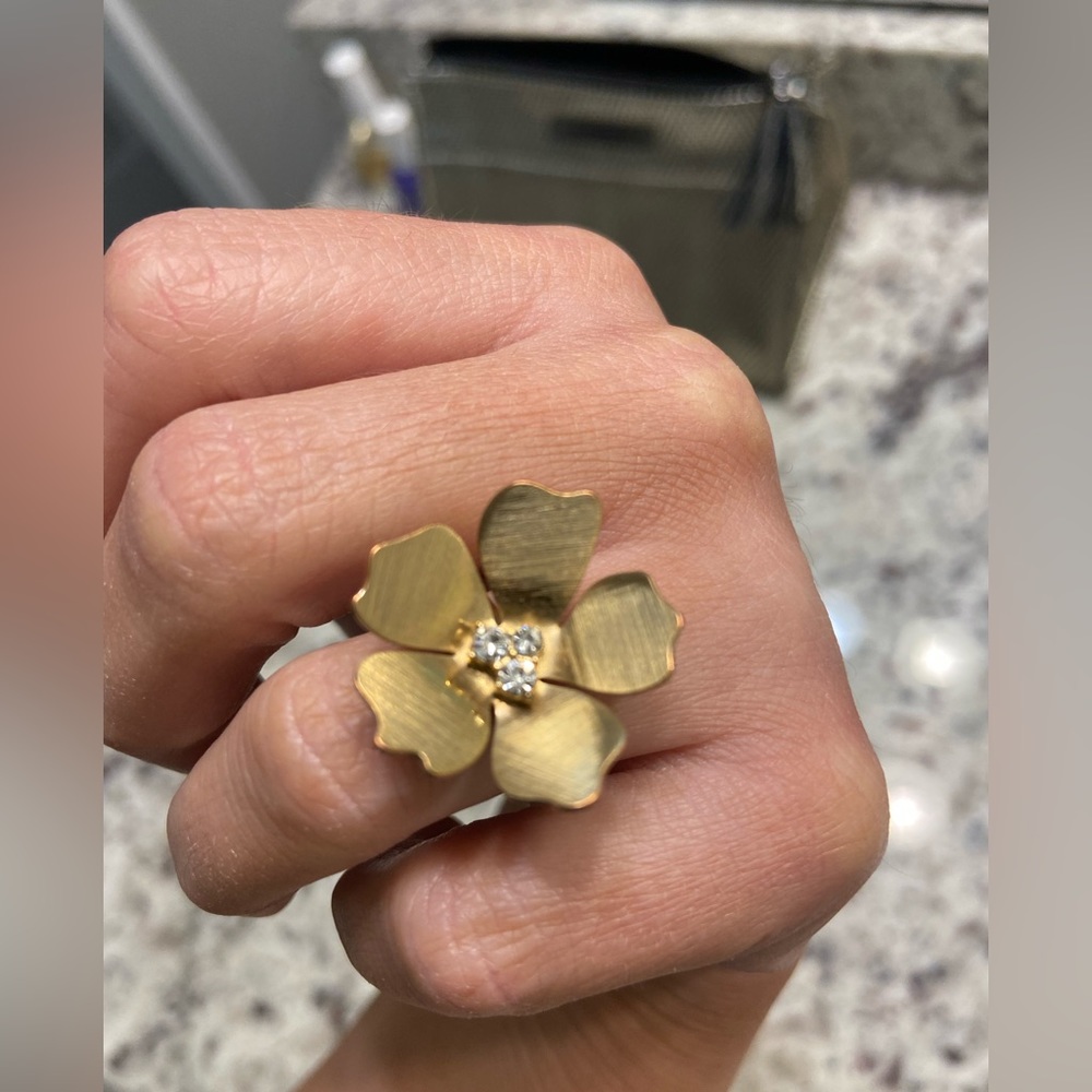 Banana Republic - Flower Ring